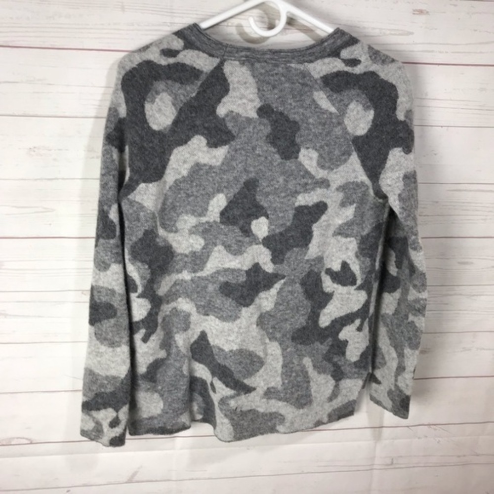 Athleta Gray Undercover Camo Pullover 383722 Size Small - Picture 4 of 7